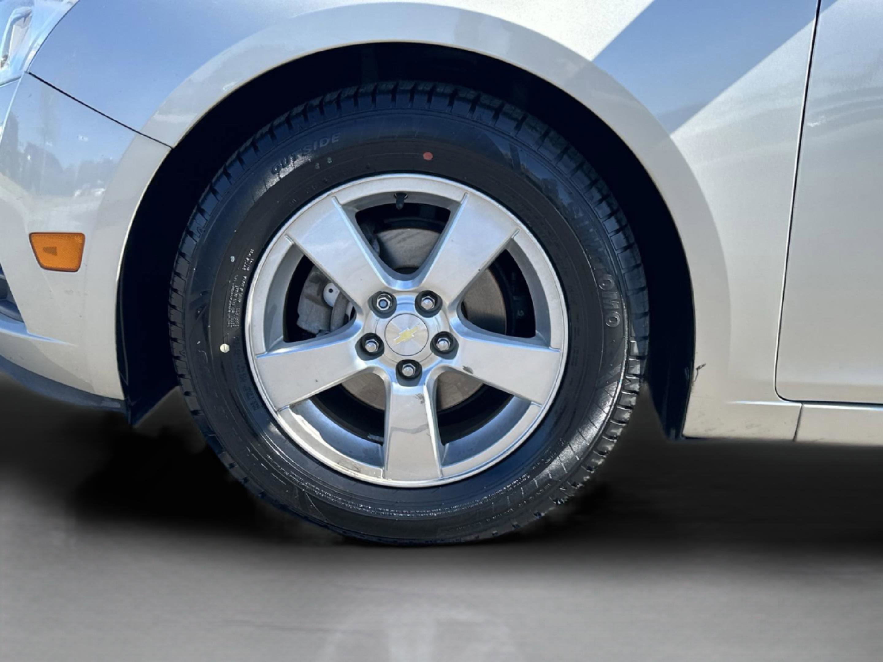 Used 2014 Chevrolet Cruze LT w/ Enhanced Safety Package image 26