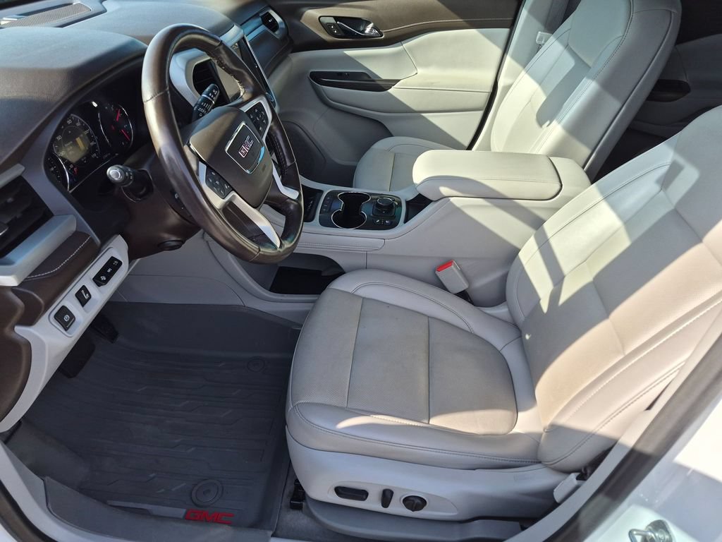 Used 2021 GMC Acadia SLT w/ Technology Package FWD image 15