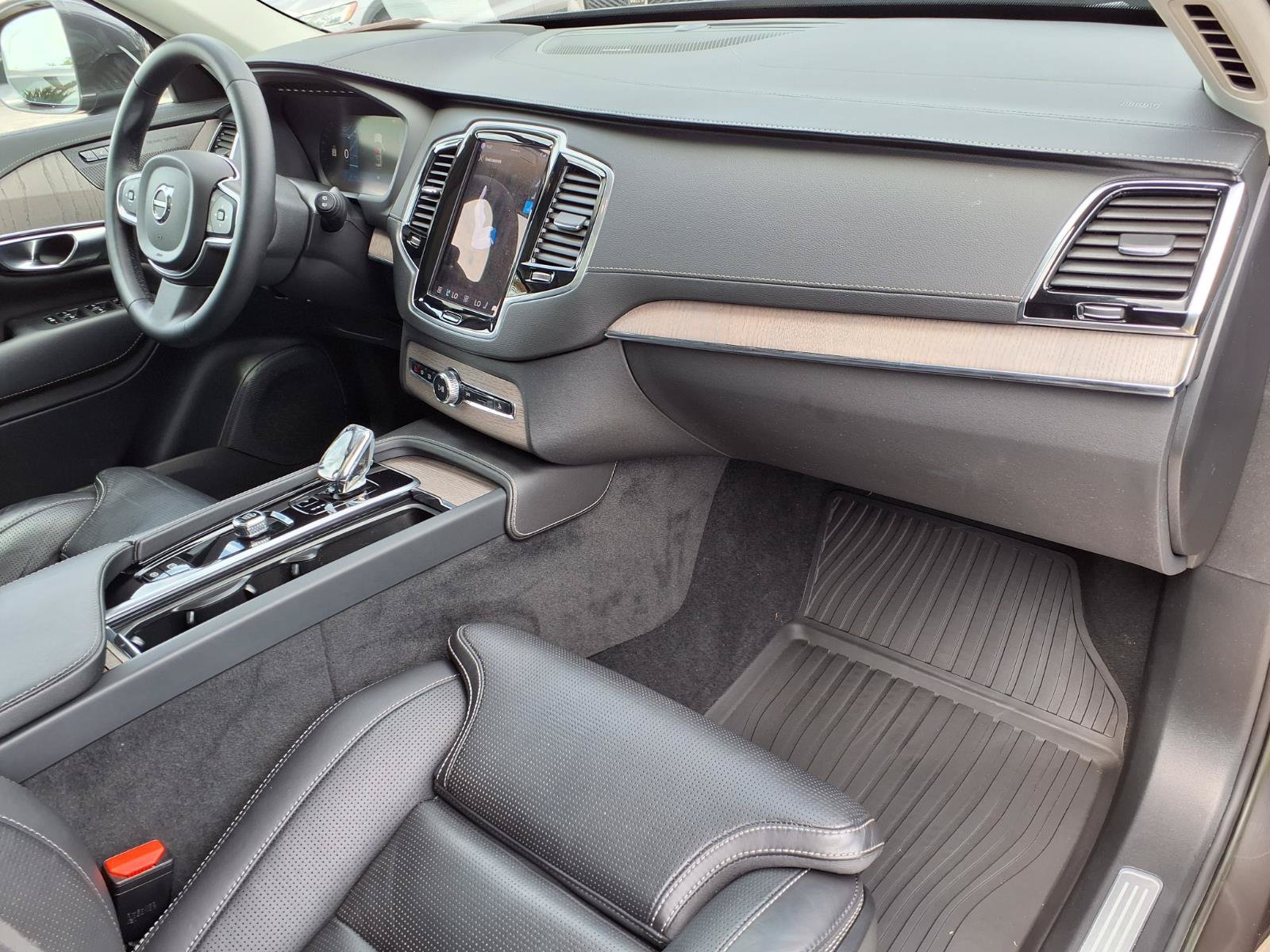 Certified 2023 Volvo XC90 B6 Ultimate w/ Protection Package Premier AWD/4WD image 10