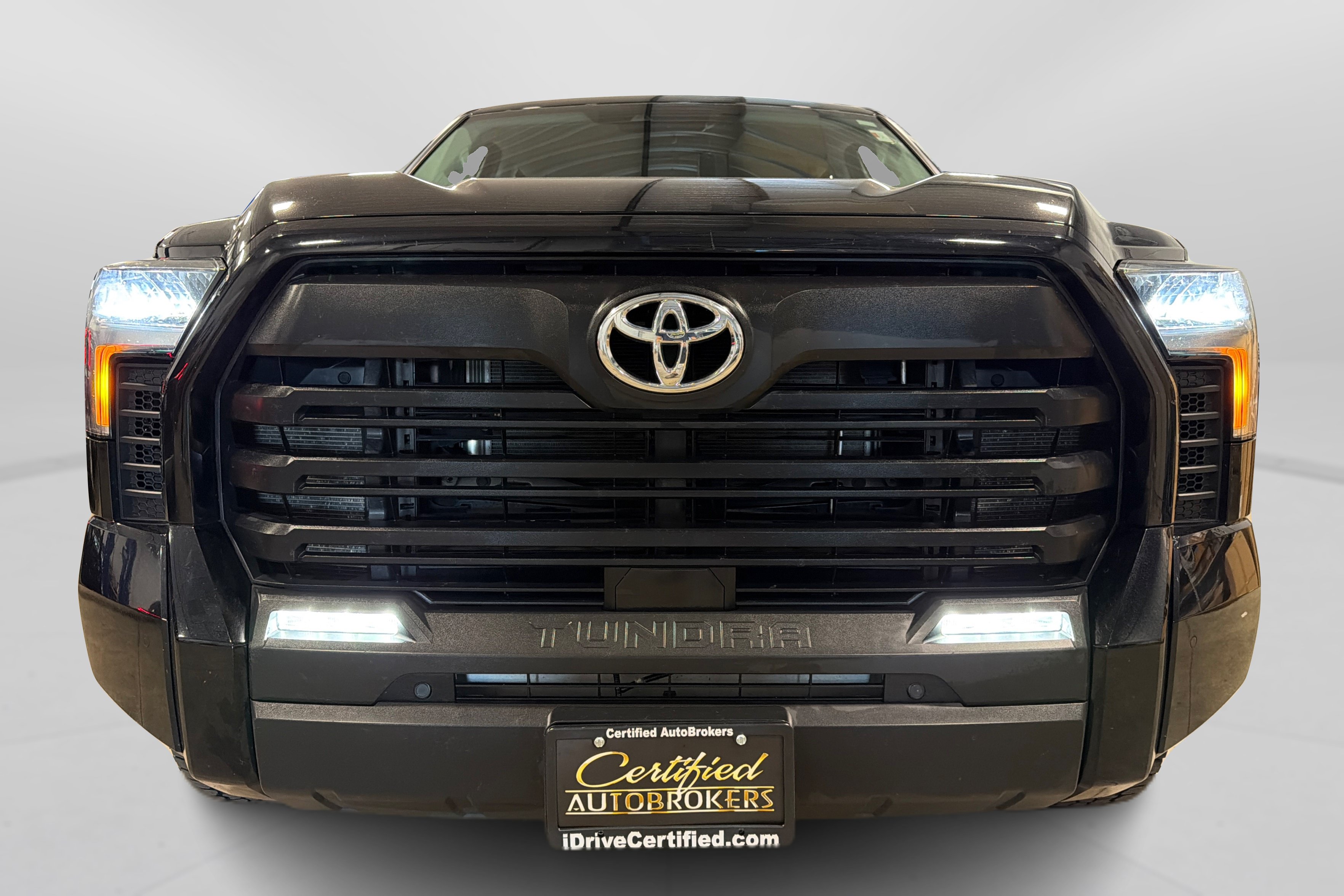 Used 2022 Toyota Tundra SR5 AWD/4WD image 10