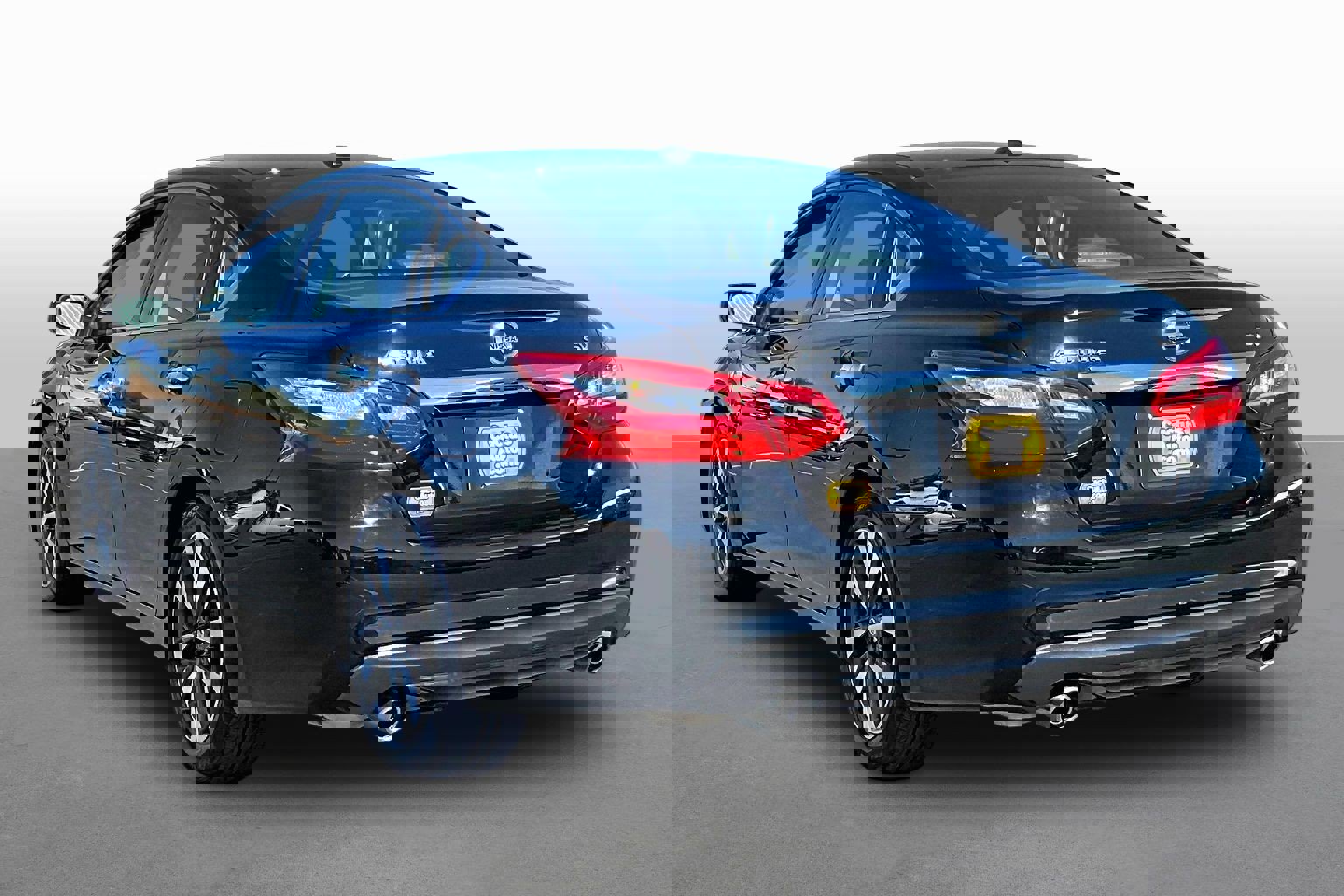 Used 2017 Nissan Altima 2.5 SV image 11