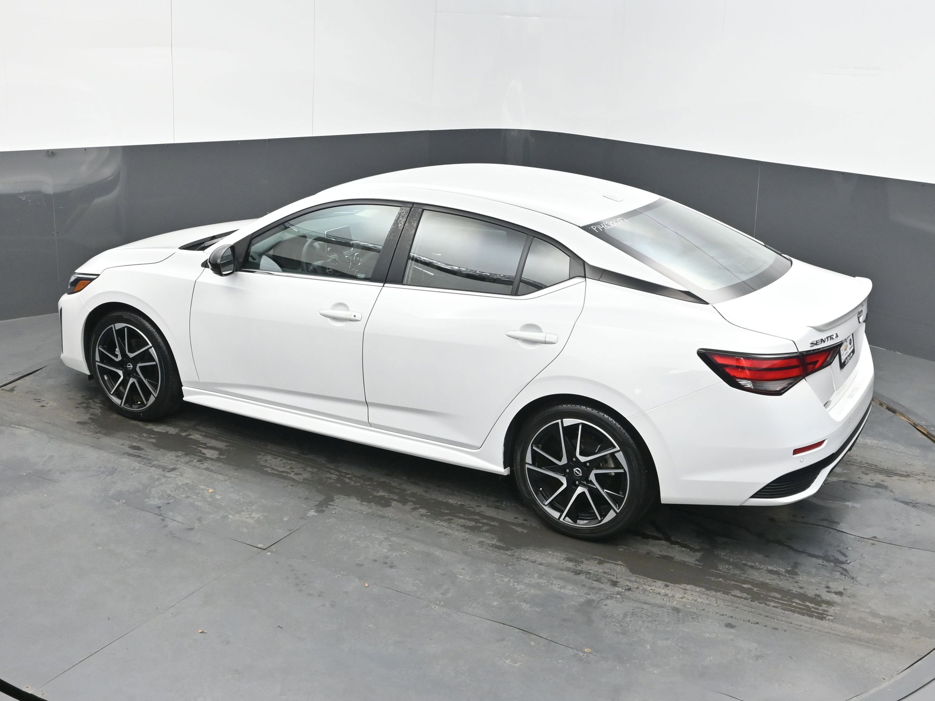 Used 2024 Nissan Sentra SR image 36