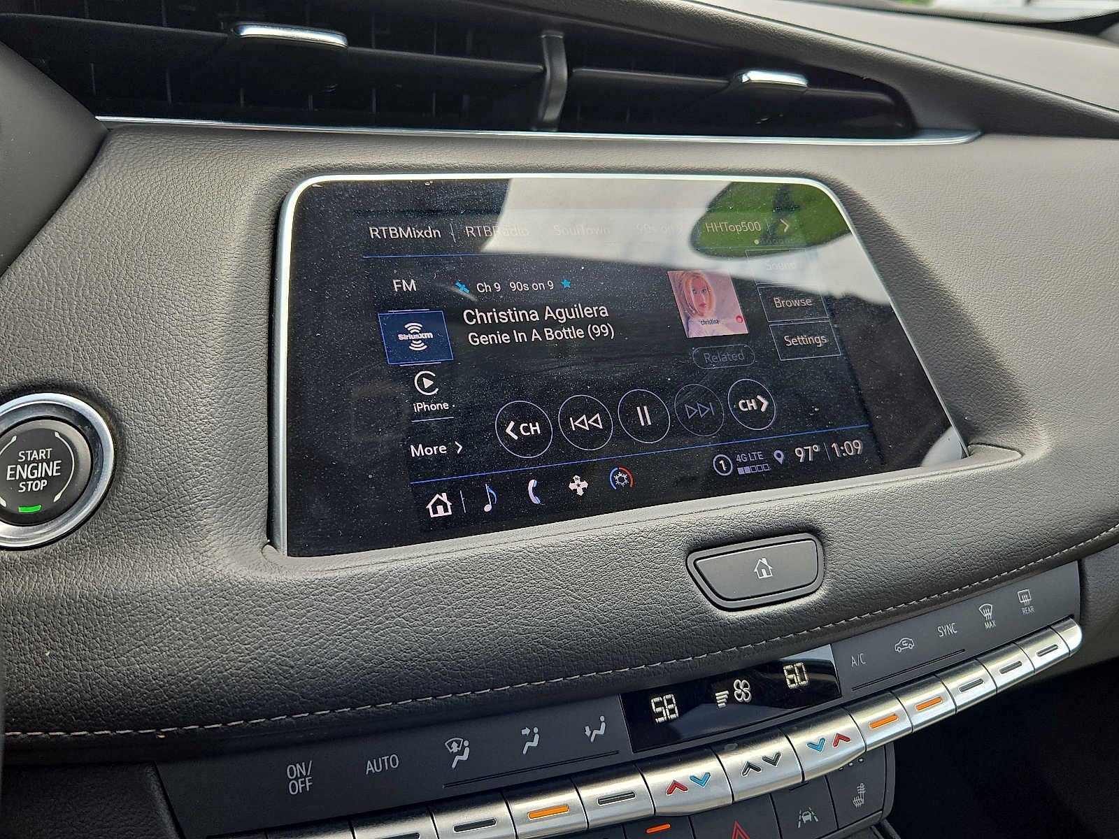 Certified 2023 Cadillac XT4 Premium Luxury w/ Cold Weather Package AWD/4WD image 15