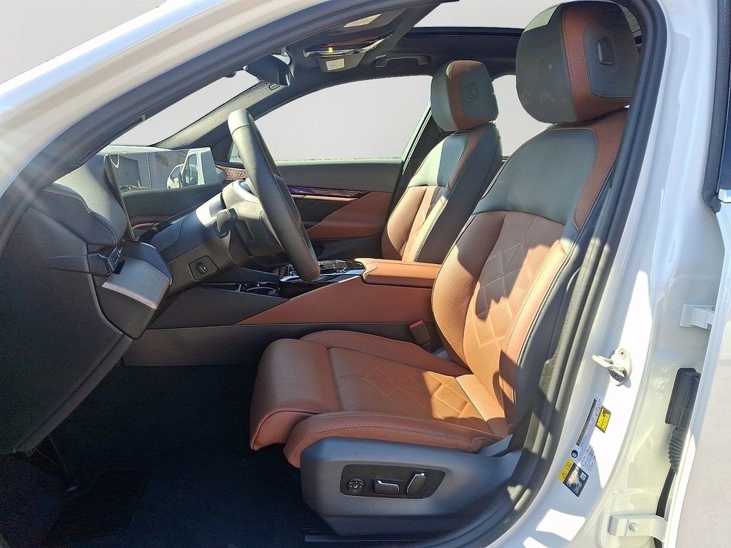 Certified 2026 BMW i5 eDrive40 w/ Executive Package image 14
