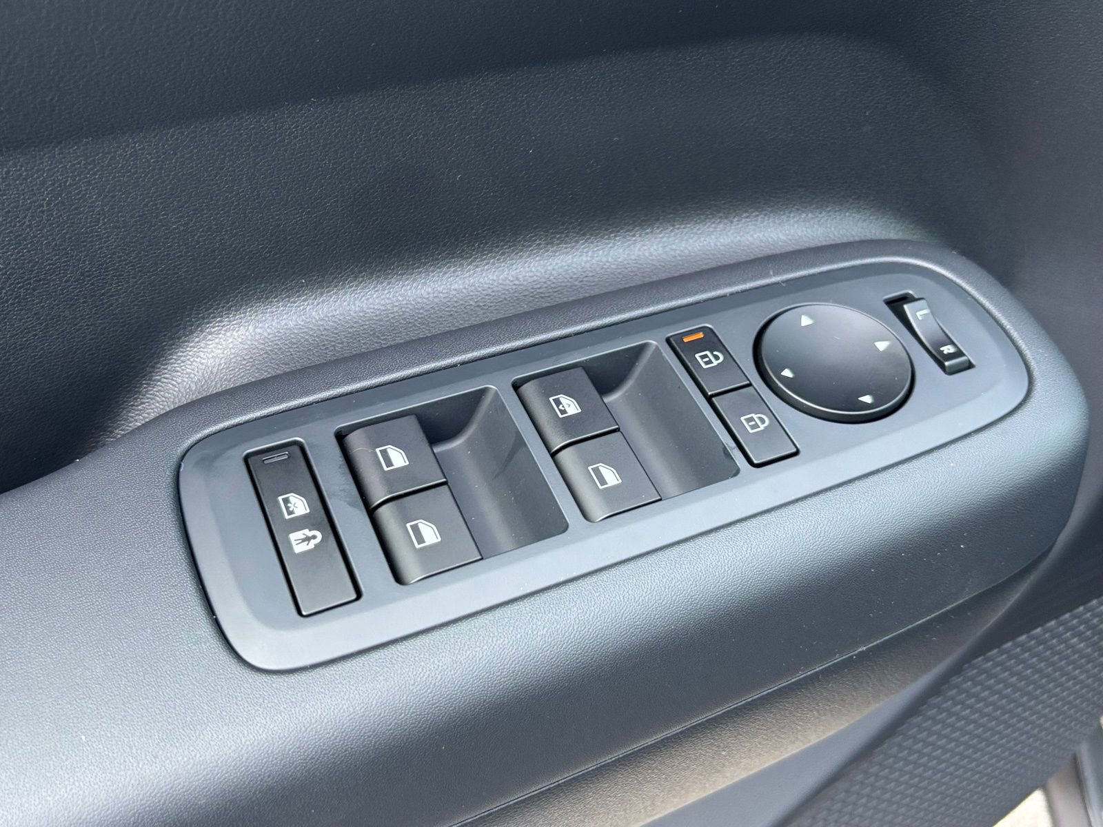 New 2026 Hyundai Santa Fe SE image 13