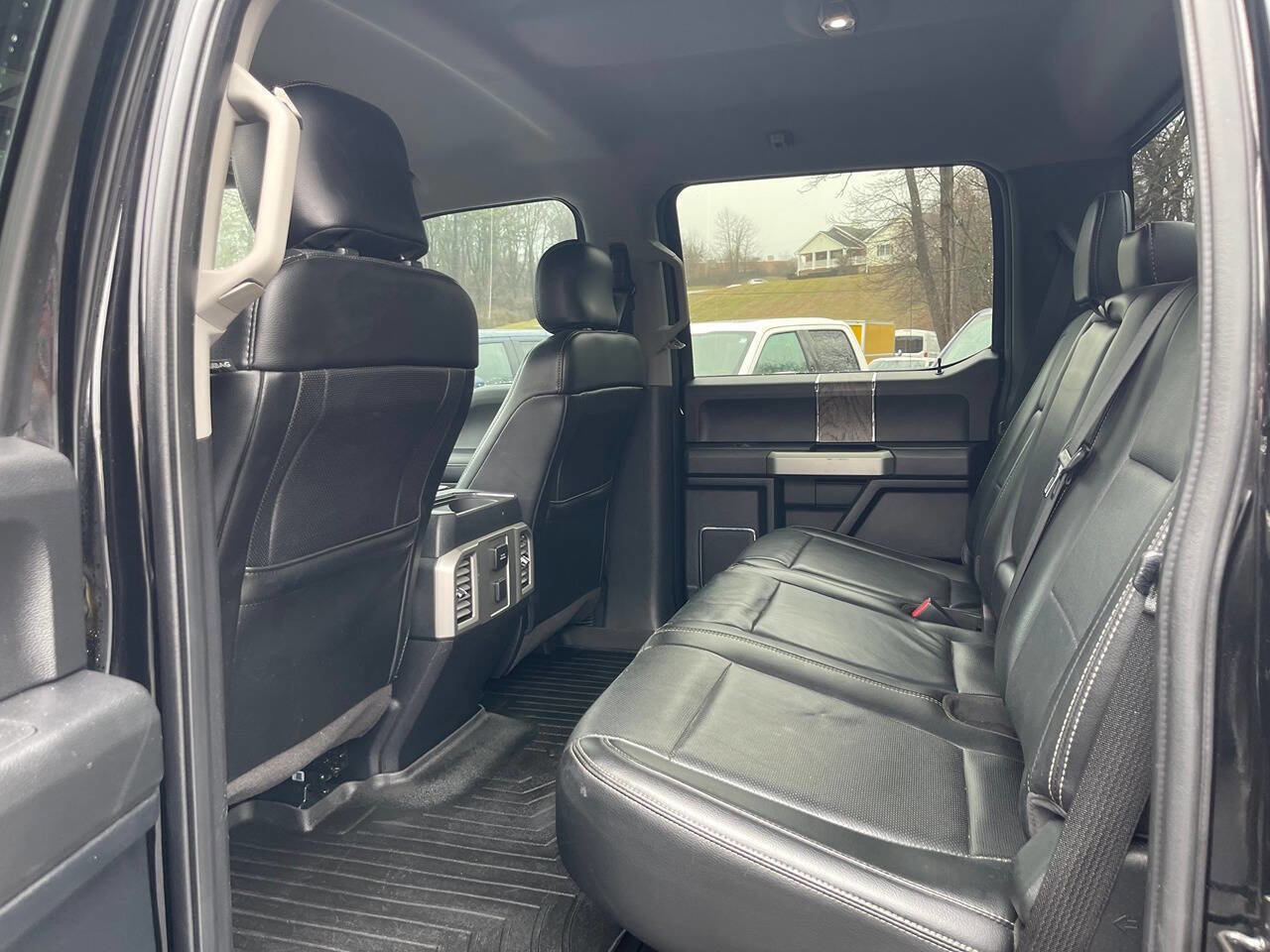 Used 2017 Ford F250 Lariat w/ Lariat Value Package image 31