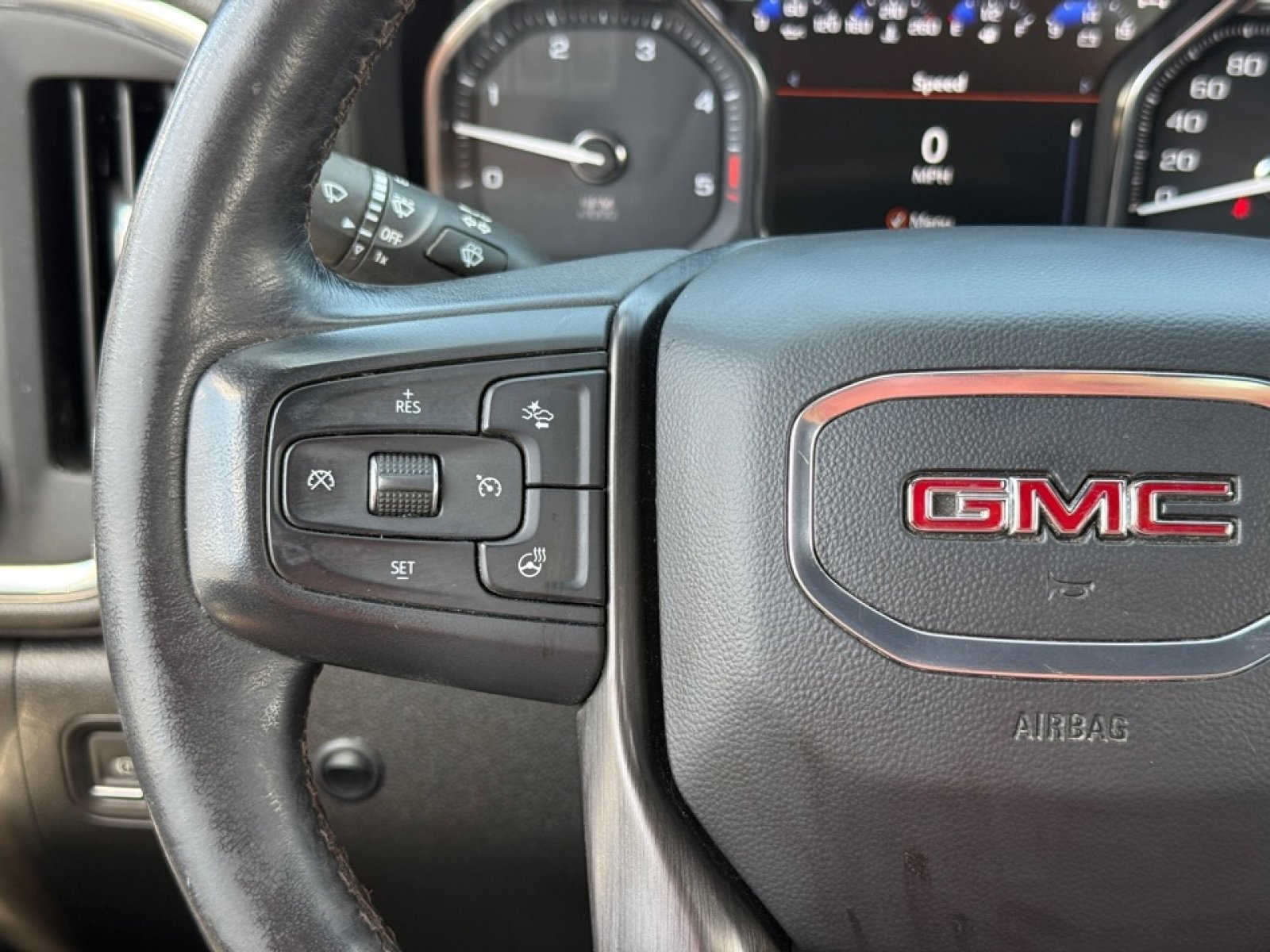 Used 2022 GMC Sierra 2500 AT4 w/ AT4 Preferred Package image 23