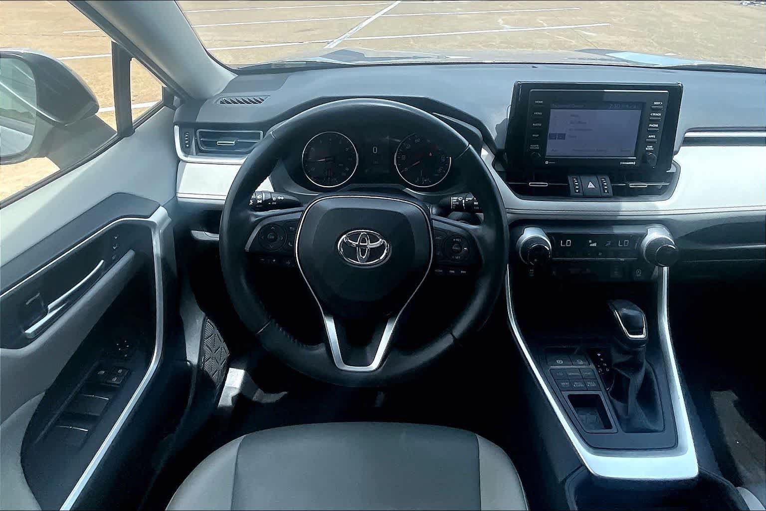 Used 2020 Toyota RAV4 XLE Premium AWD/4WD image 13