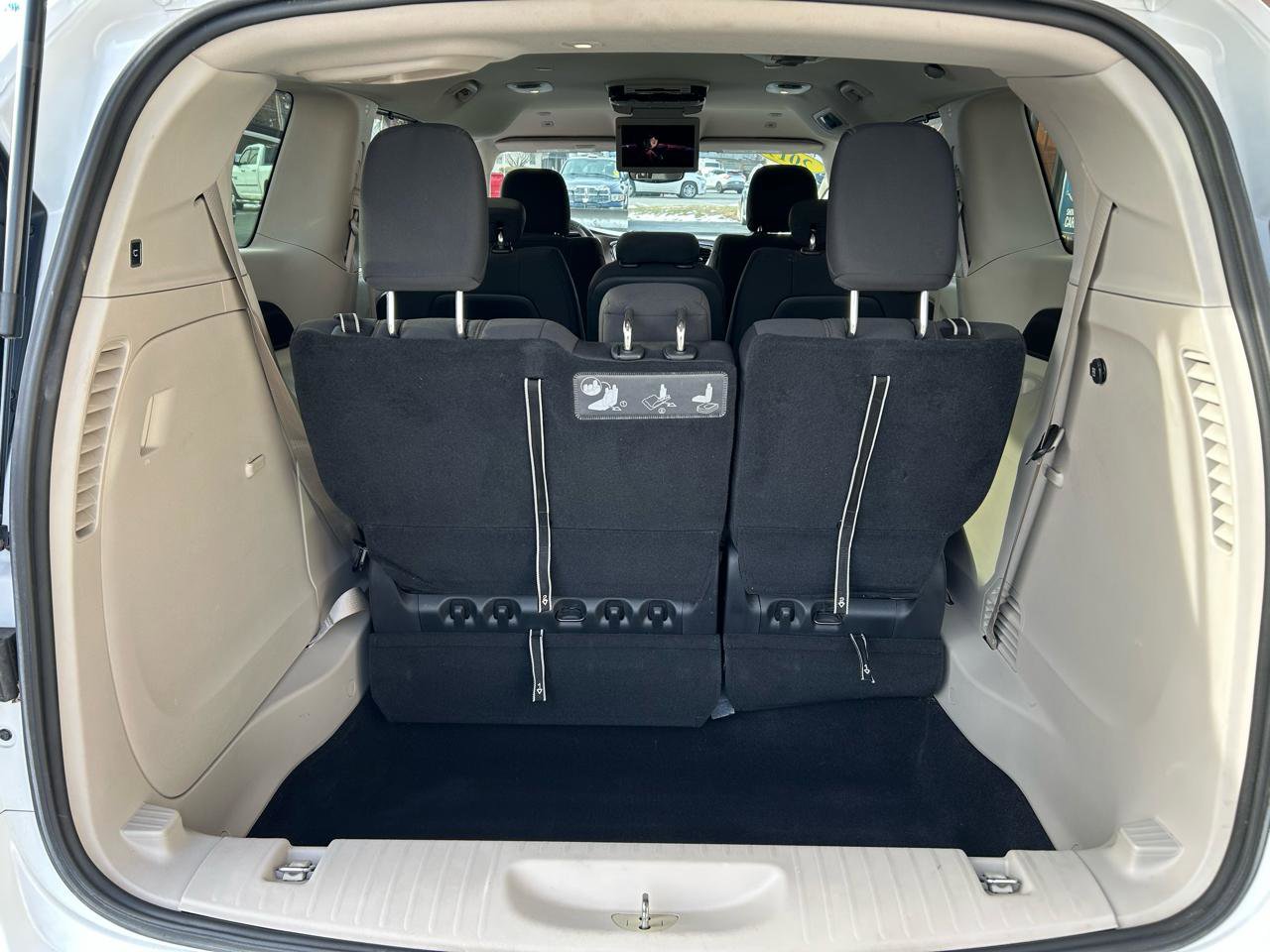 Used 2019 Chrysler Pacifica Touring Plus w/ Tire & Wheel Group image 21