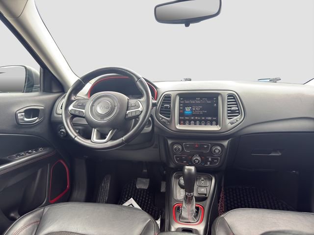 Used 2020 Jeep Compass Trailhawk image 14