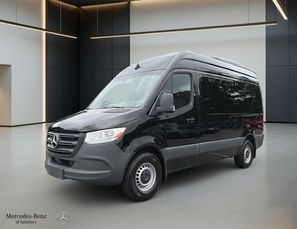 Used 2025 Mercedes-Benz Sprinter 2500 image 1