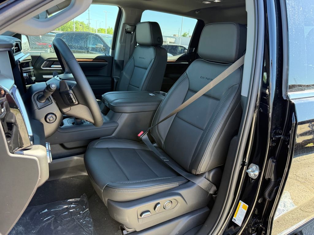 New 2026 GMC Sierra 1500 Denali w/ Denali Reserve Package AWD/4WD image 16