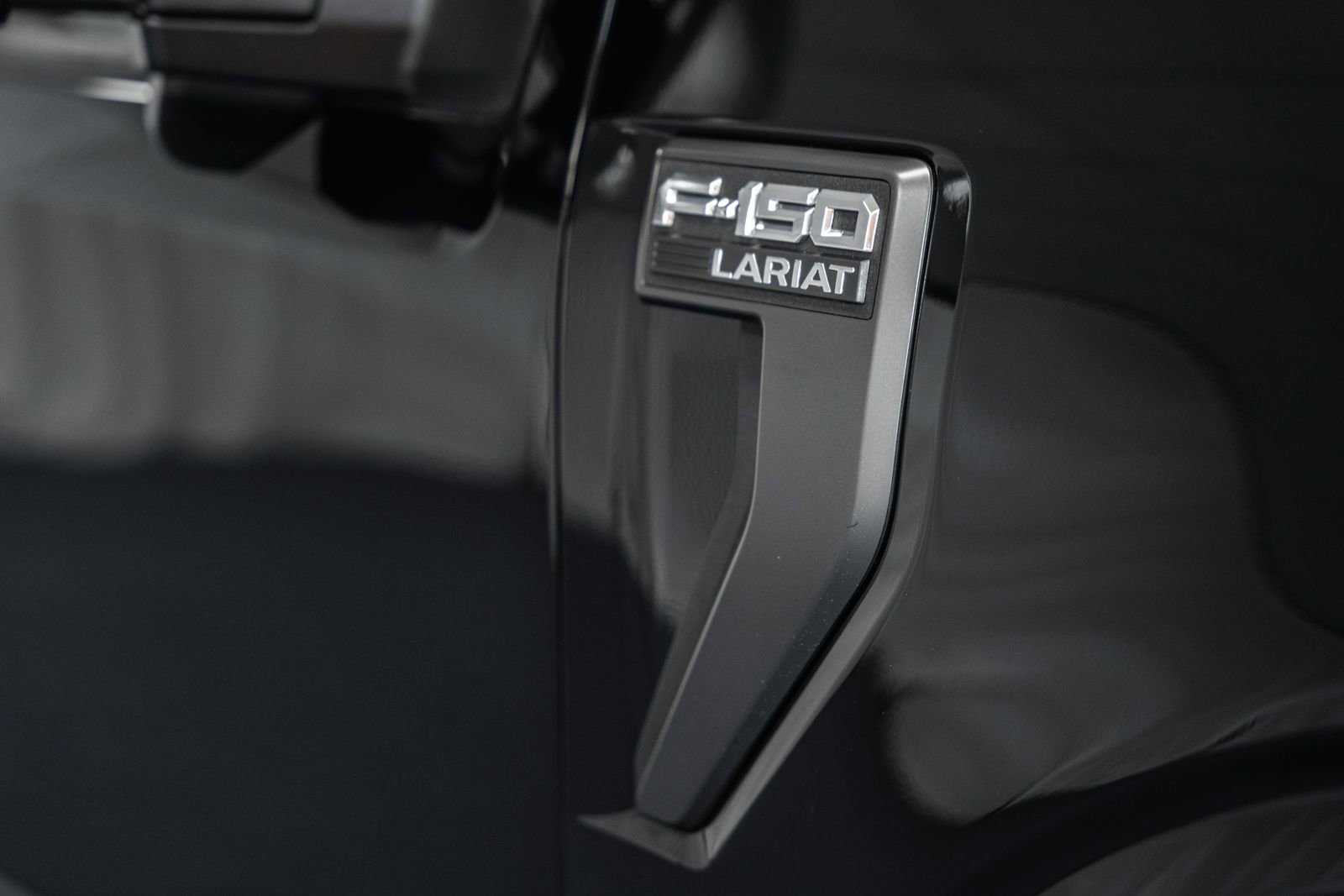 Used 2023 Ford F150 Lariat w/ Equipment Group 502A High image 14