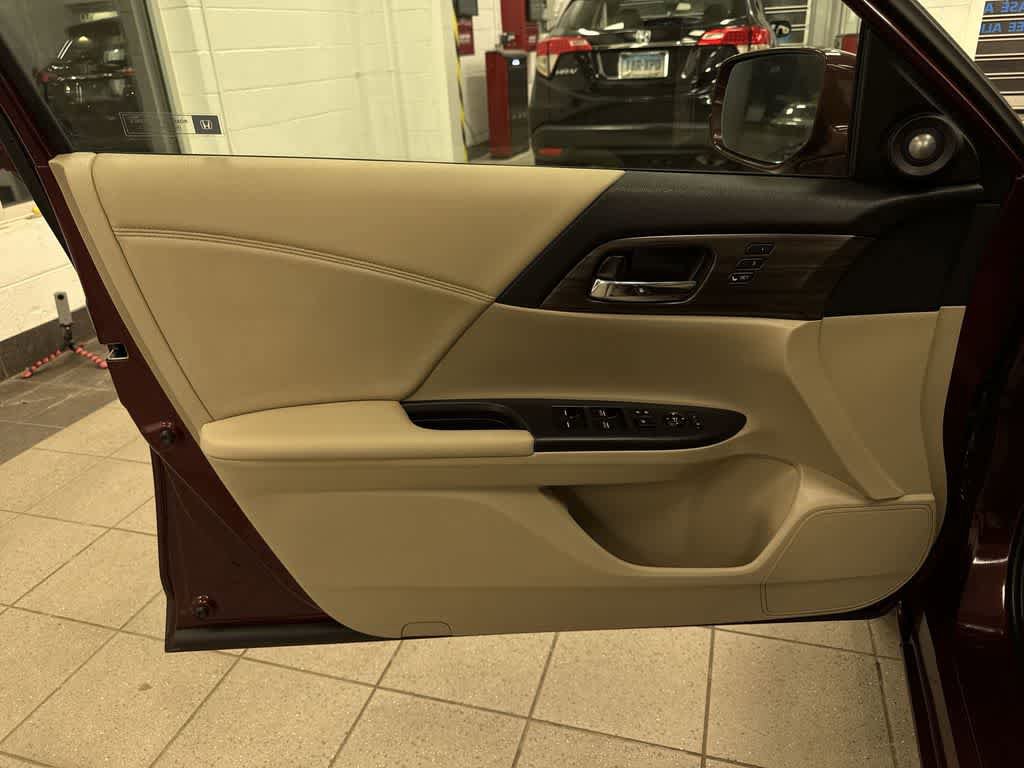Used 2017 Honda Accord EX-L image 29