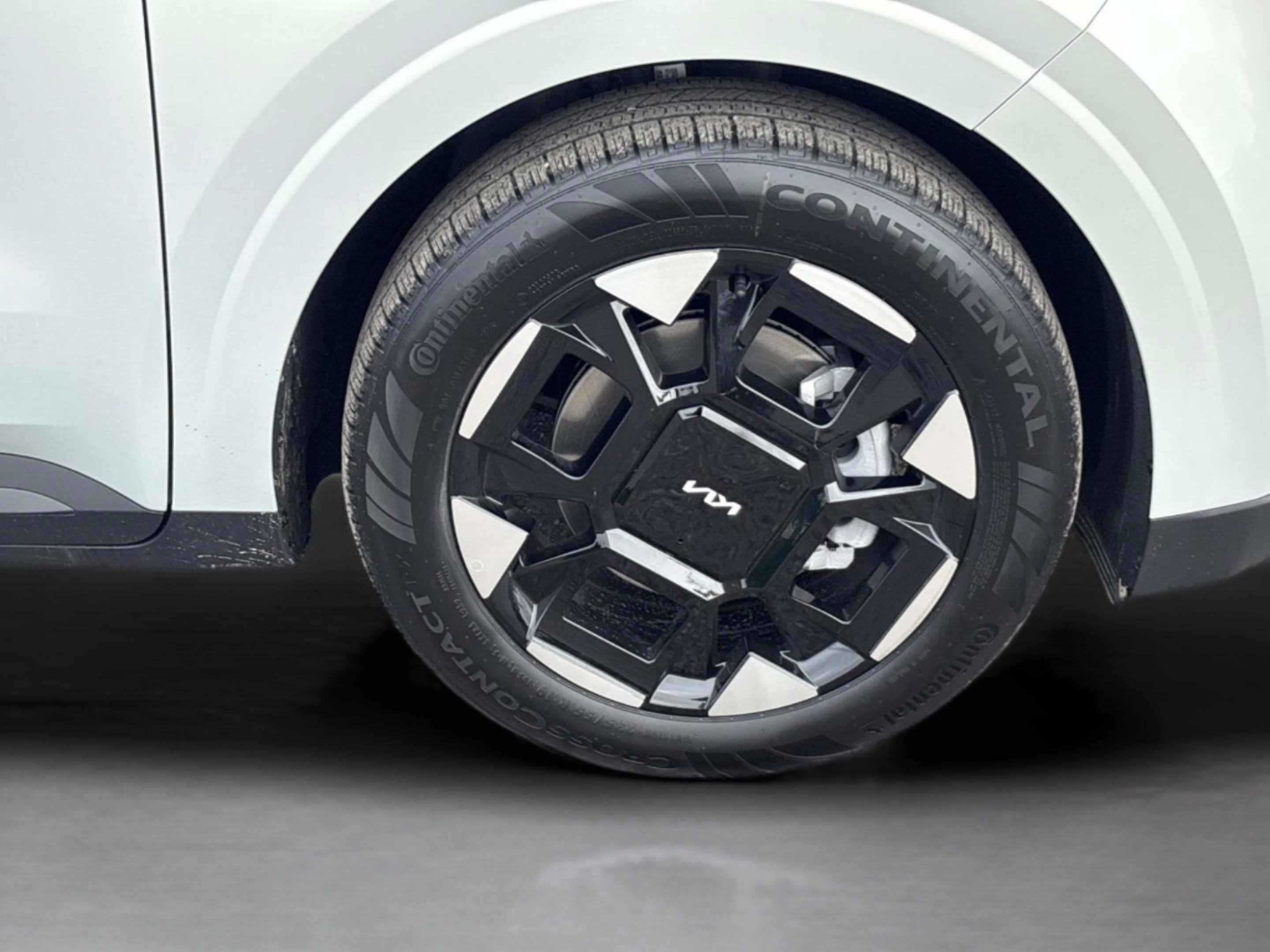 New 2026 Kia Carnival EX image 9