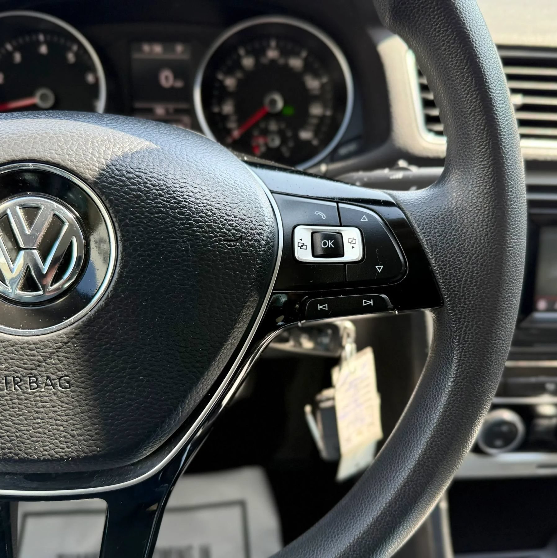 Used 2017 Volkswagen Passat 1.8T S FWD image 14
