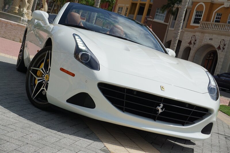Used 2017 Ferrari California T RWD image 63