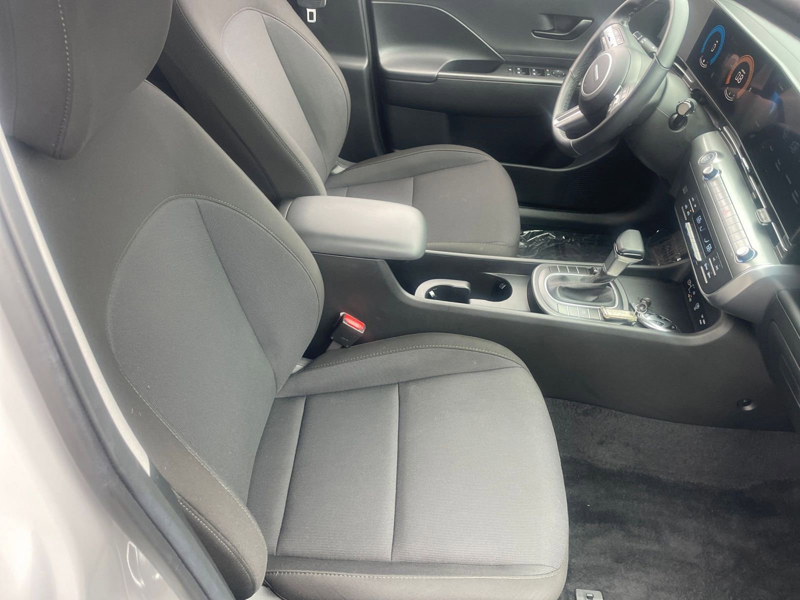 Used 2025 Hyundai Kona SEL image 37