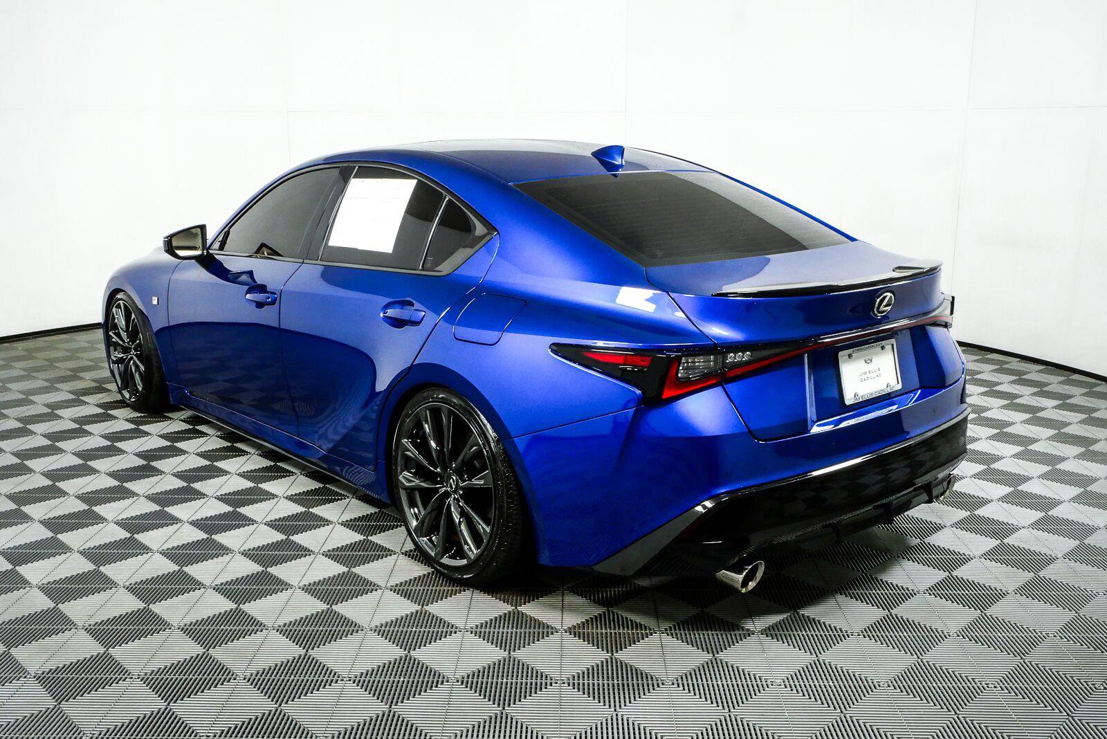 Used 2025 Lexus IS 350 F Sport RWD image 29