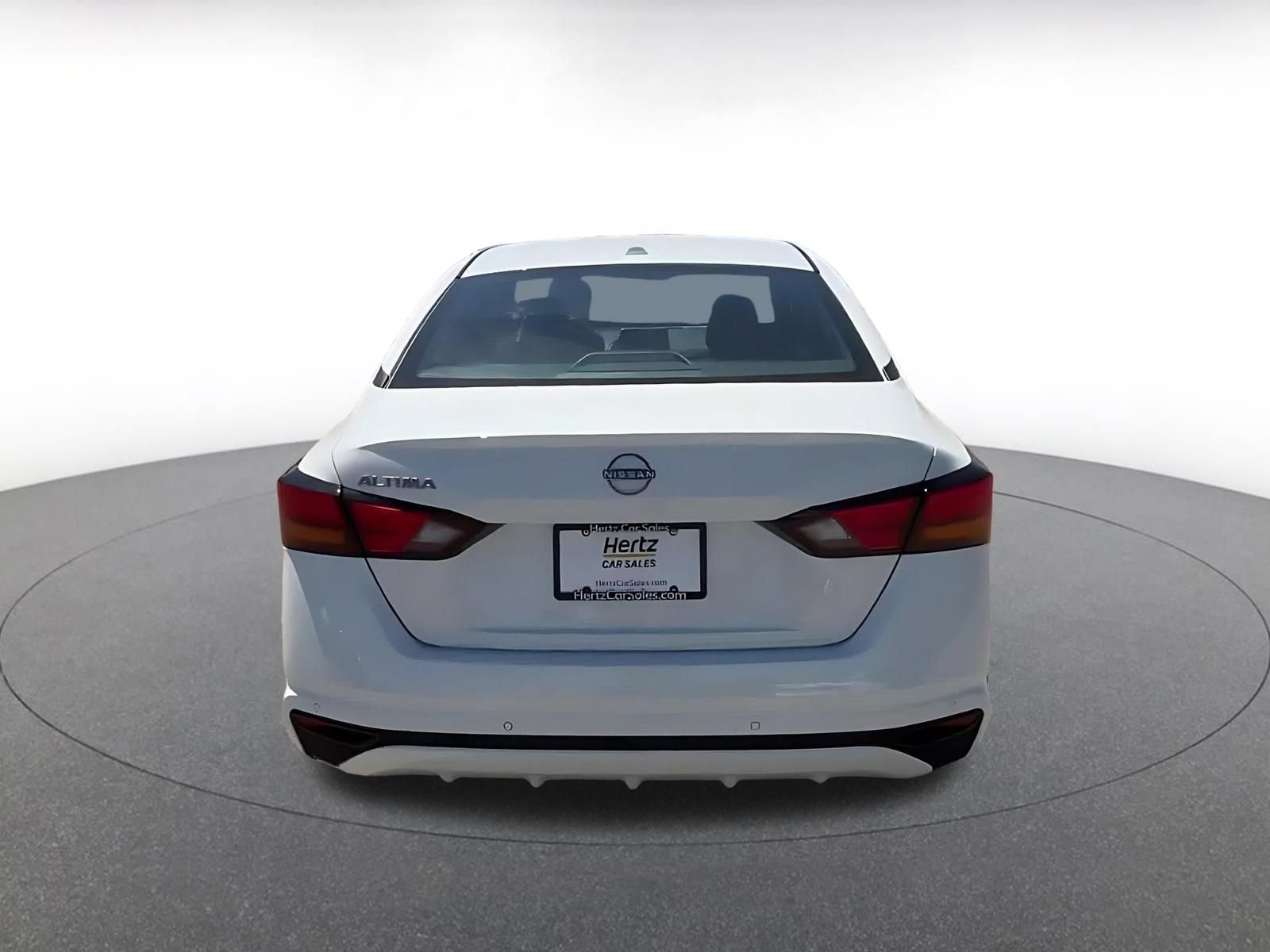 Used 2025 Nissan Altima 2.5 SV FWD image 12