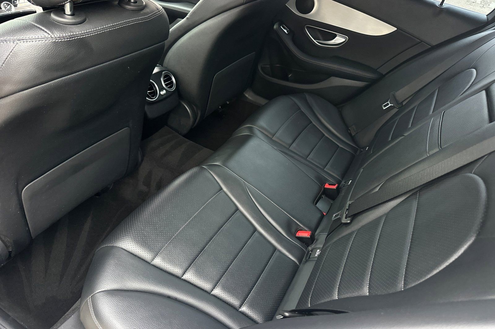 Used 2019 Mercedes-Benz C 300 Sedan image 11