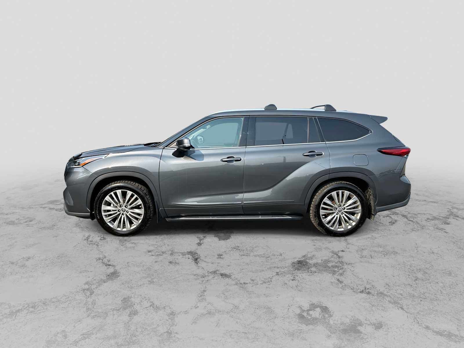 Used 2022 Toyota Highlander Platinum AWD/4WD image 5