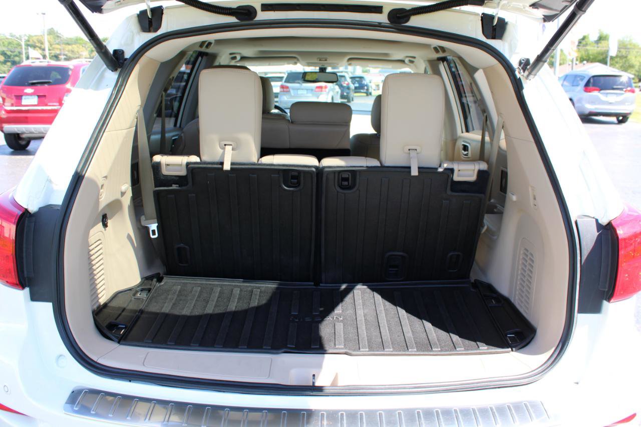Used 2017 Nissan Pathfinder Platinum w/ Cargo Package FWD image 6
