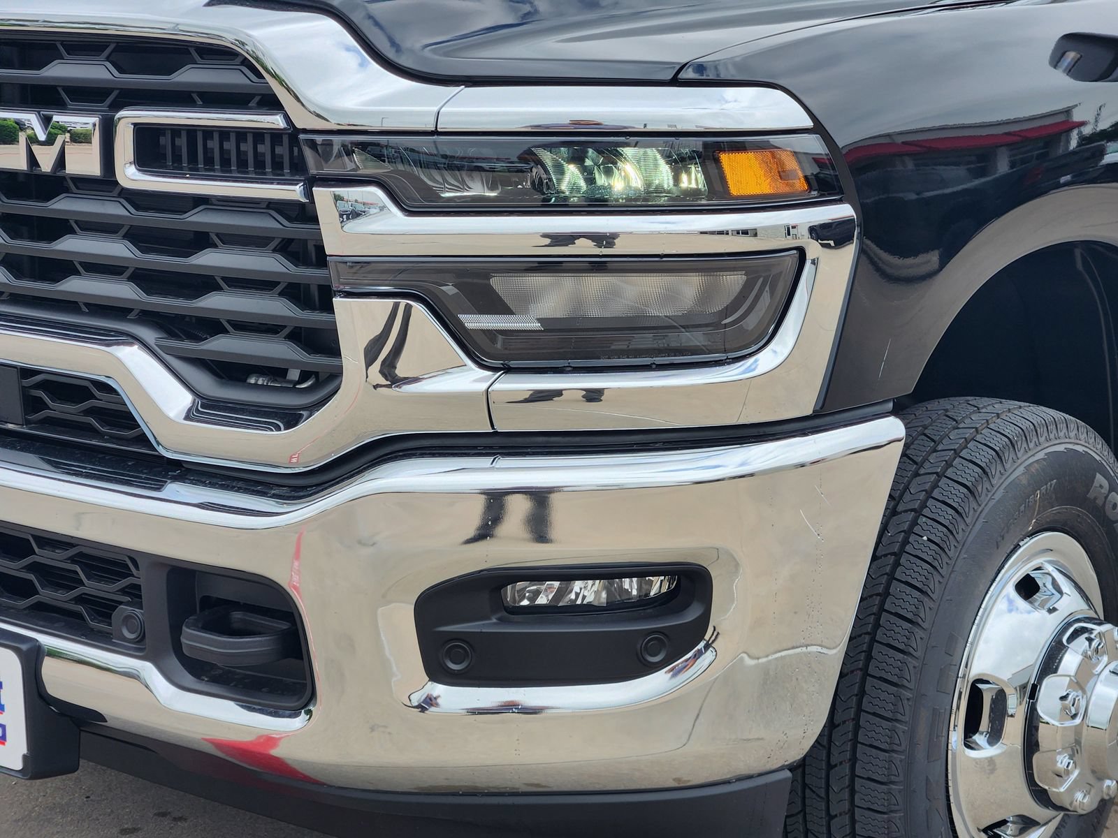 New 2026 RAM 3500 Tradesman AWD/4WD image 9