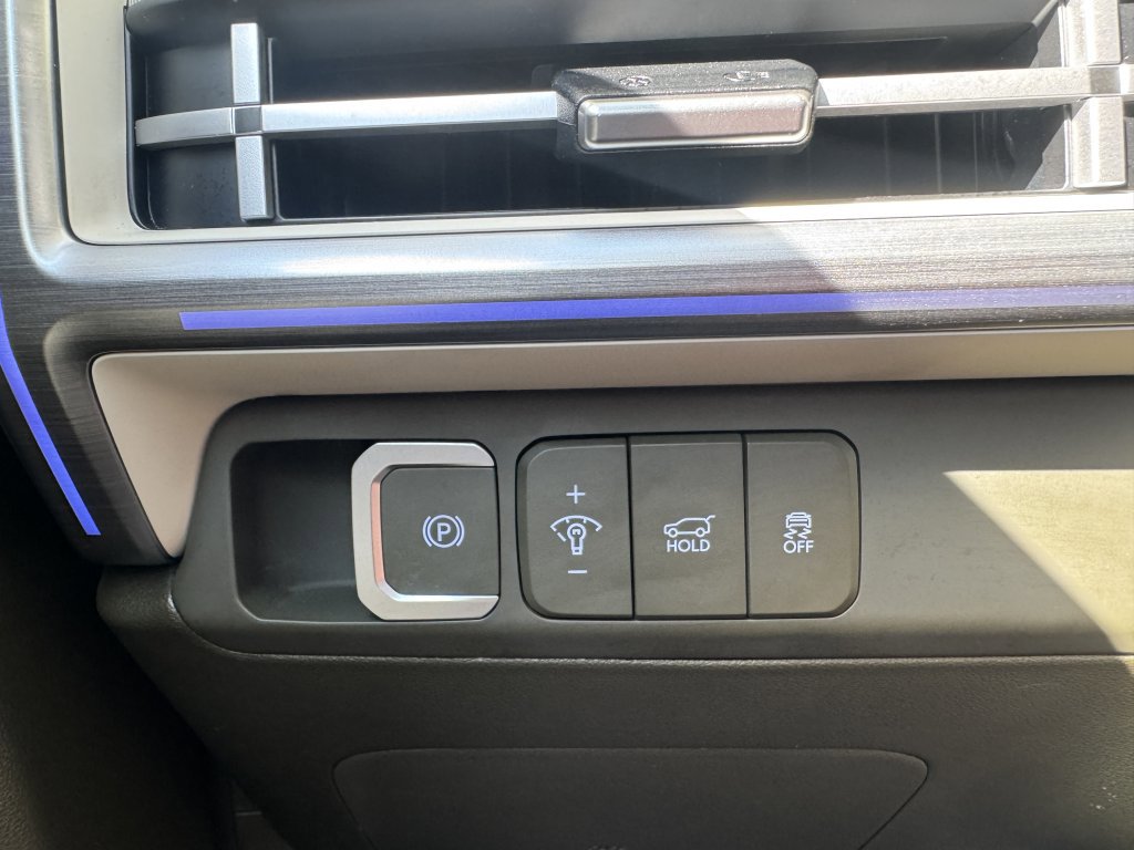 Used 2024 Hyundai Santa Fe Calligraphy image 31