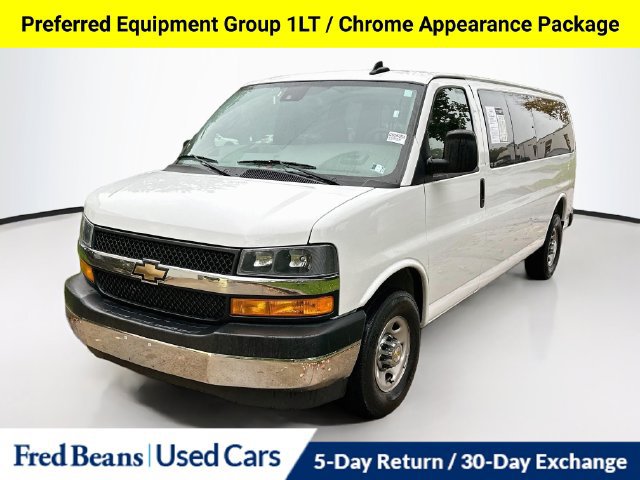 Used 2025 Chevrolet Express 3500 LT w/ LT Preferred Equipment Group RWD image 4