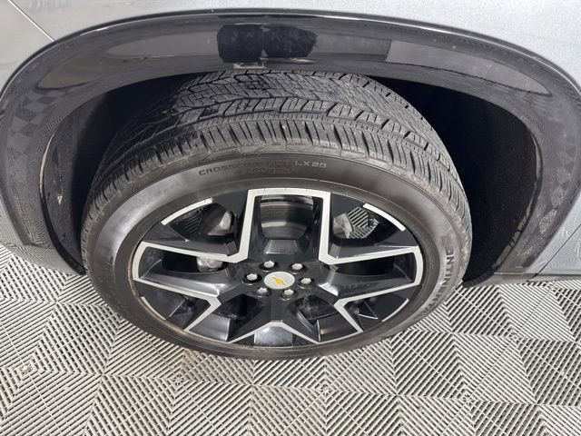 Used 2025 Chevrolet Traverse High Country image 10