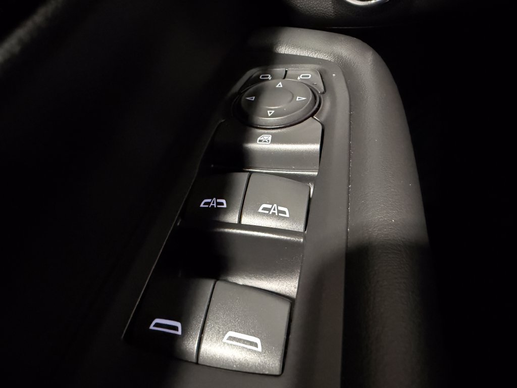 Used 2025 Chevrolet Tahoe LT AWD/4WD image 16