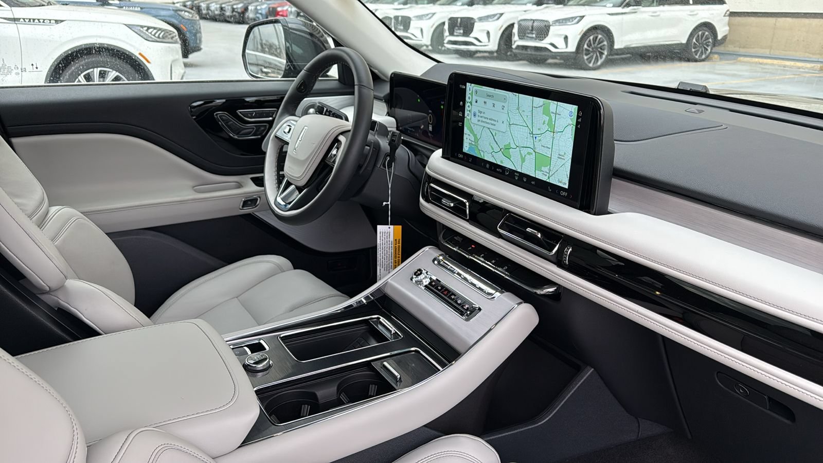 New 2025 Lincoln Aviator Reserve w/ Equipment Group 201A AWD/4WD image 6
