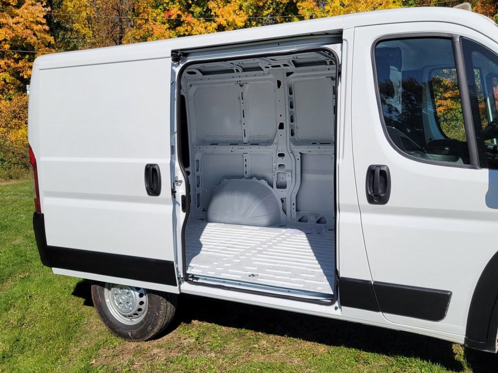 New 2025 RAM ProMaster 1500 w/ Premium Convenience Group image 8