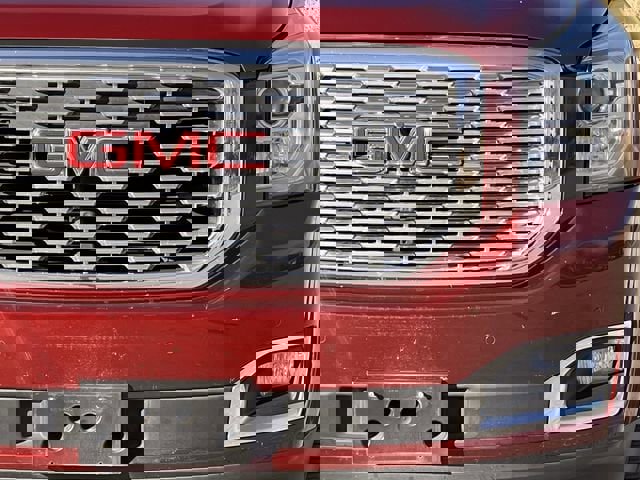 Used 2019 GMC Yukon XL Denali w/ Open Road Package image 10