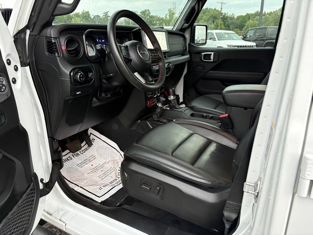 Used 2024 Jeep Gladiator Rubicon AWD/4WD image 13