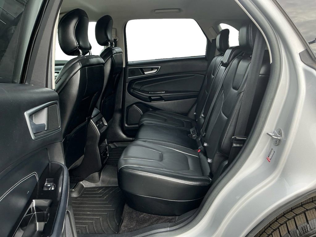 Used 2016 Ford Edge Titanium w/ Technology Package image 21
