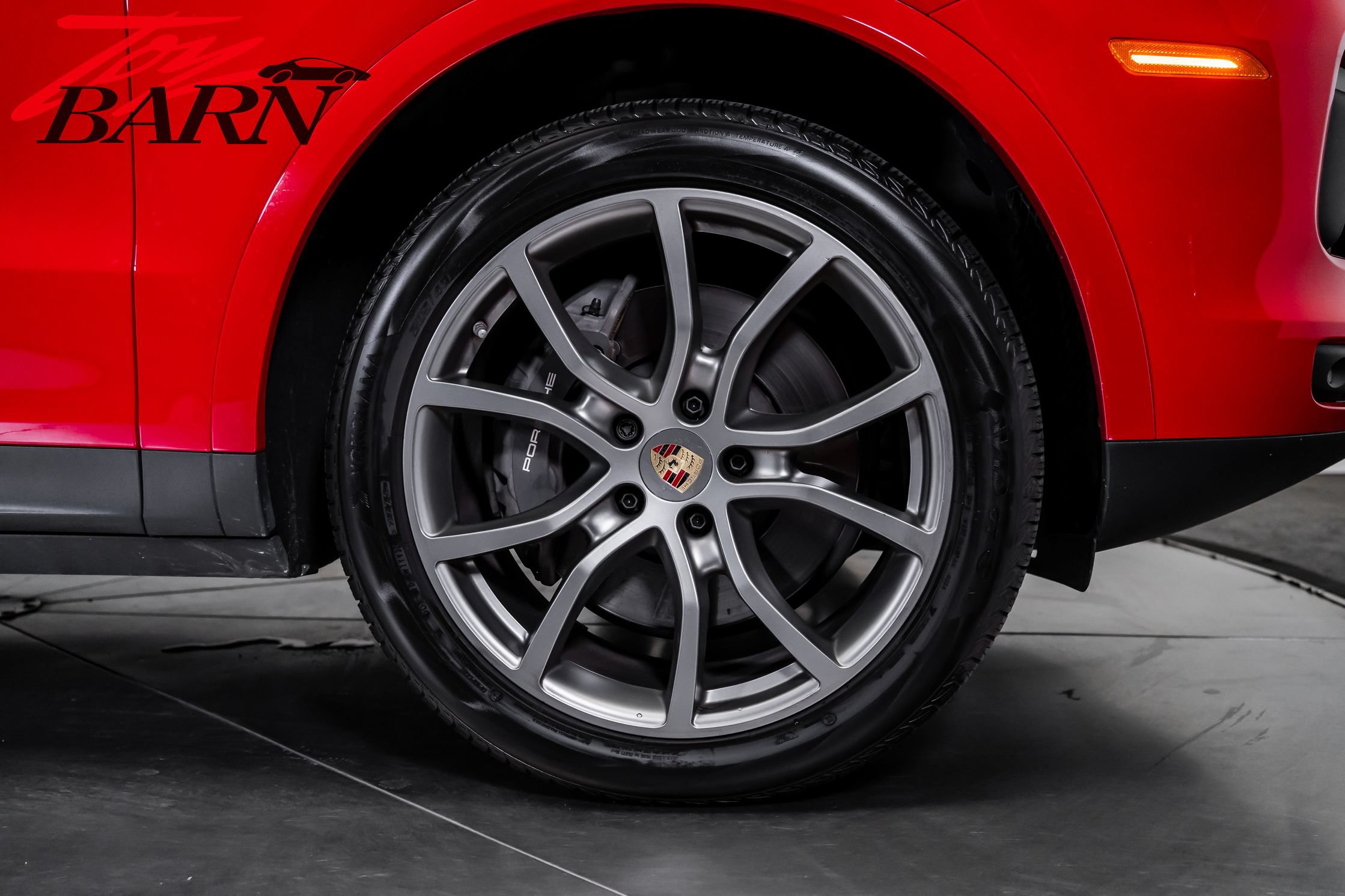 Used 2023 Porsche Cayenne AWD/4WD image 14