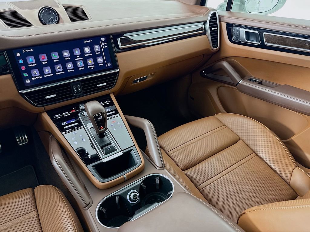 Certified 2023 Porsche Cayenne S Platinum AWD/4WD image 28