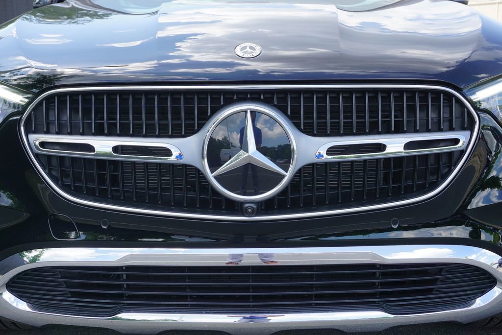Certified 2025 Mercedes-Benz GLC 300 4MATIC image 9