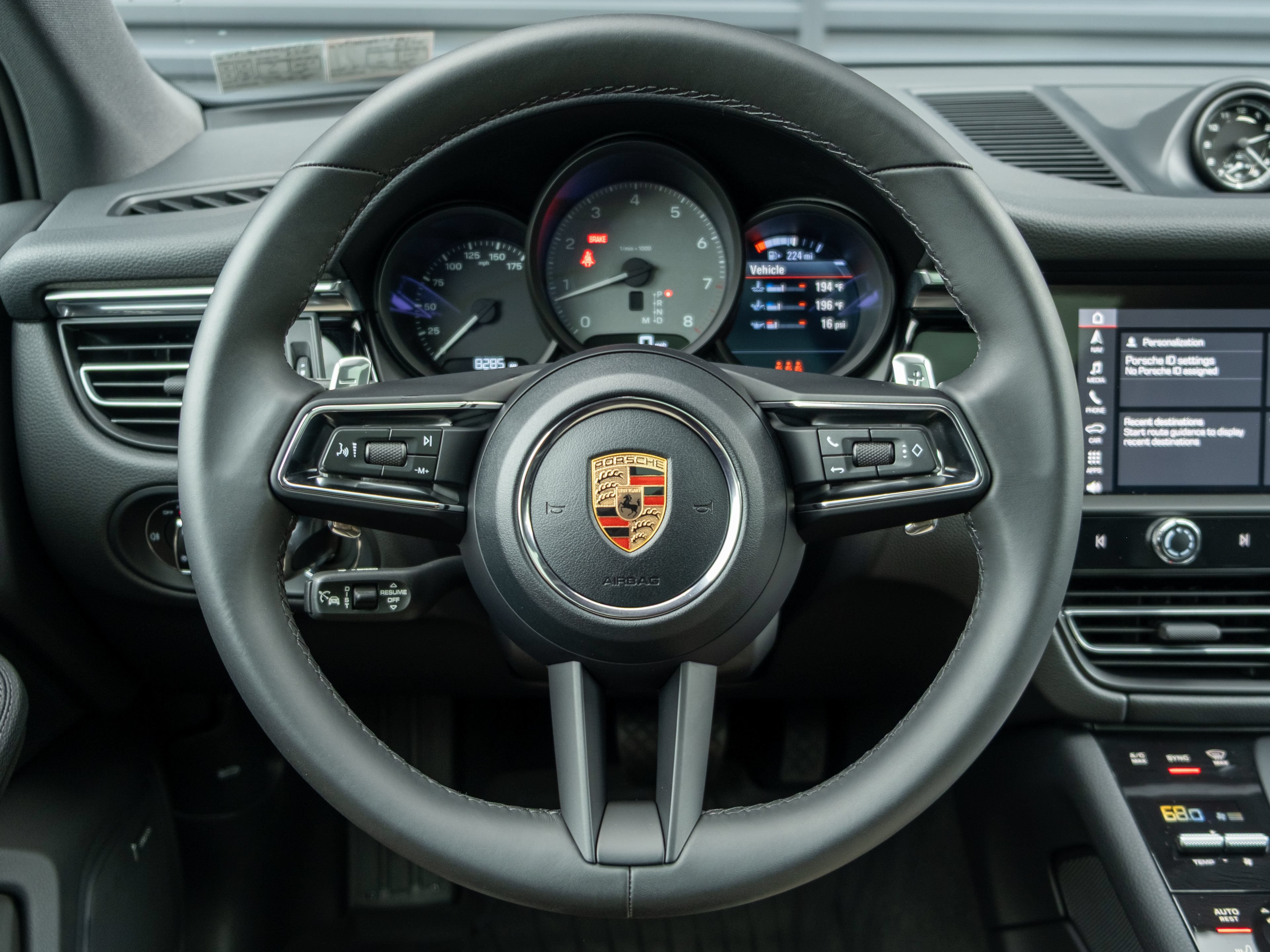 Certified 2025 Porsche Macan S AWD/4WD image 24