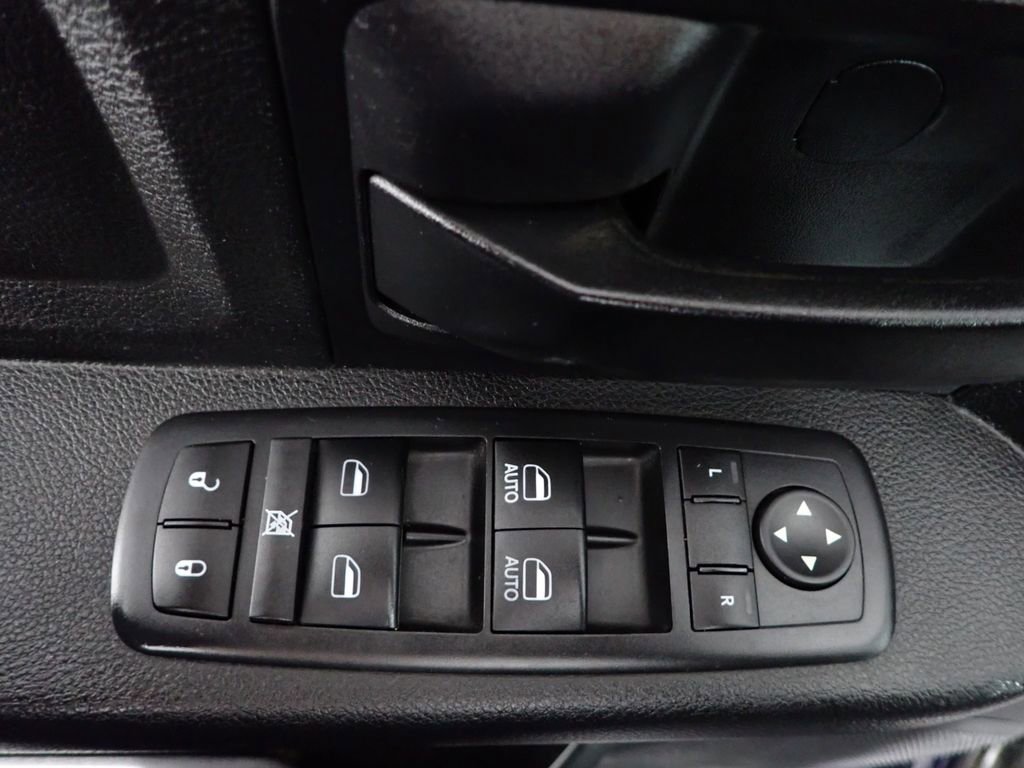 Used 2016 RAM 2500 Tradesman w/ Chrome Appearance Group image 17