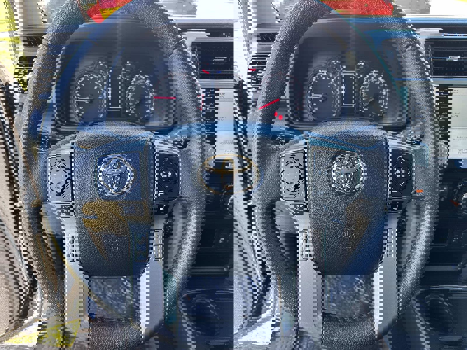 Used 2022 Toyota 4Runner SR5 Premium image 23