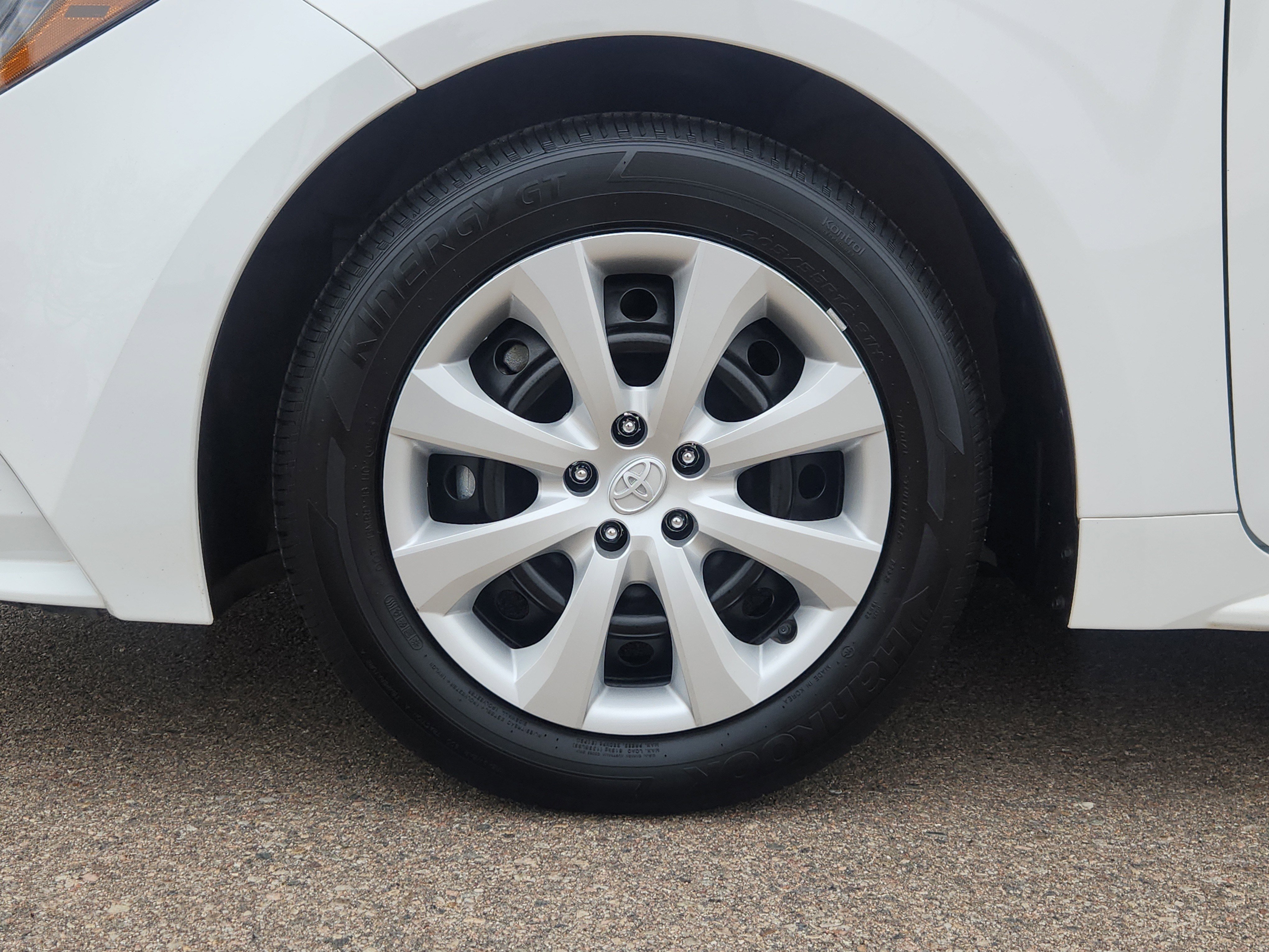 Used 2022 Toyota Camry LE image 16