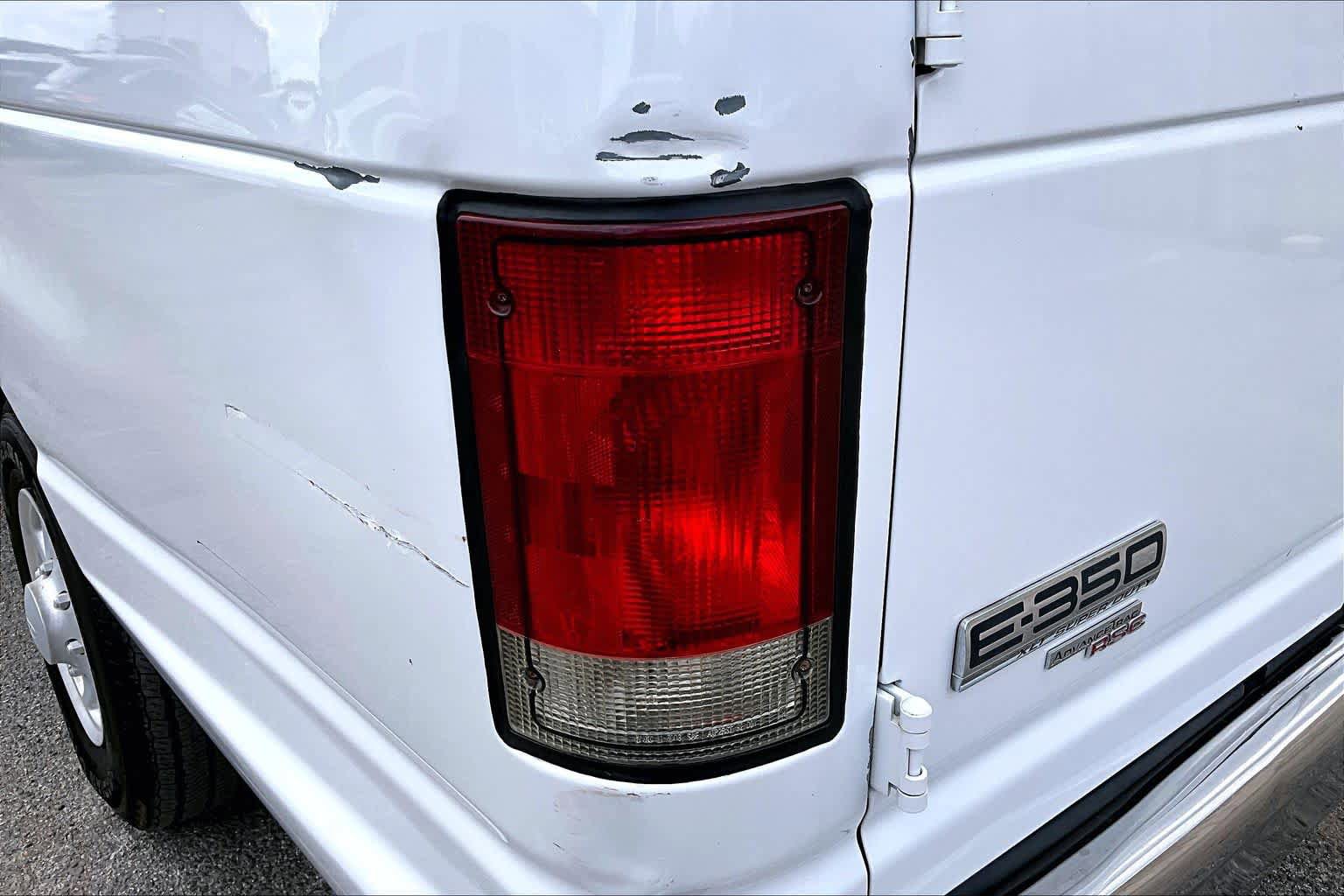 Used 2008 Ford E-350 and Econoline 350 XLT RWD image 26