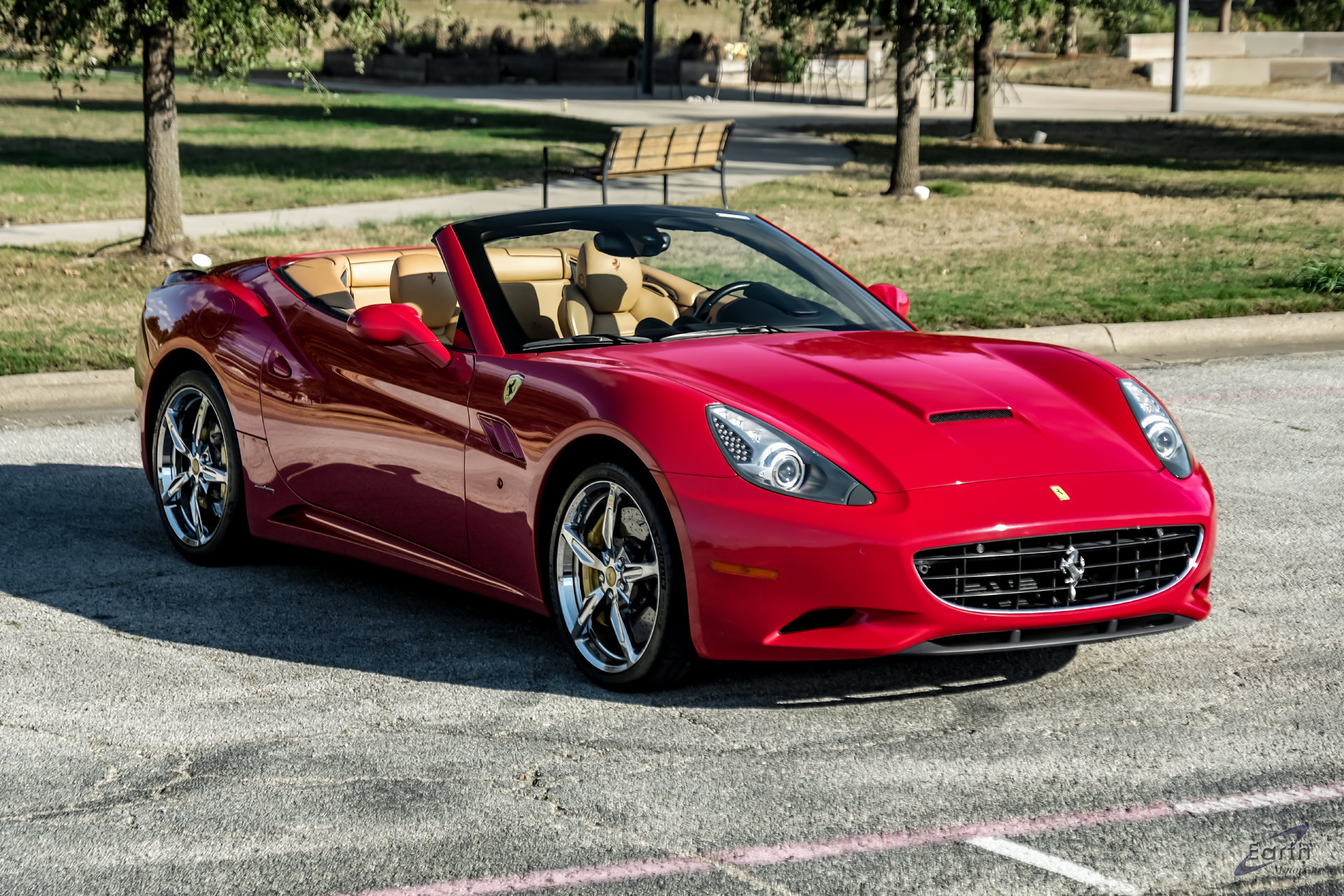 Used 2014 Ferrari California RWD image 30
