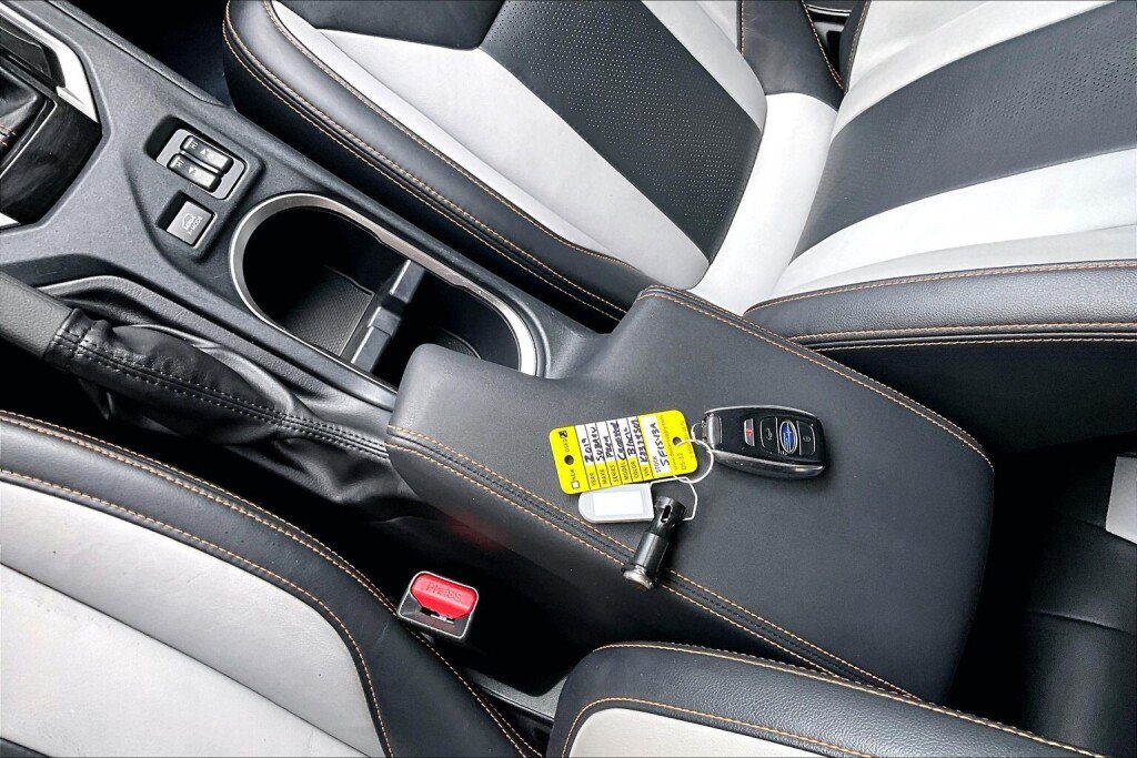 Used 2019 Subaru Crosstrek 2.0i Limited w/ Moonroof Package w/Navigation AWD/4WD image 18