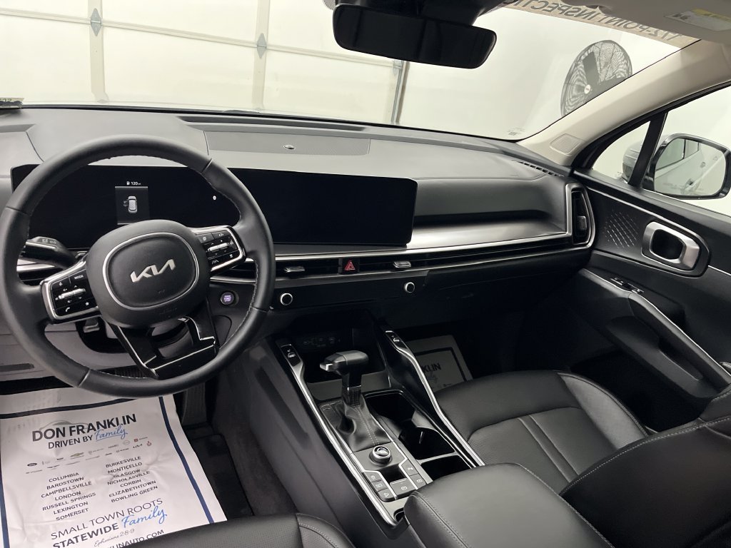 Used 2025 Kia Sorento S w/ Panoramic Sunroof Package FWD image 14
