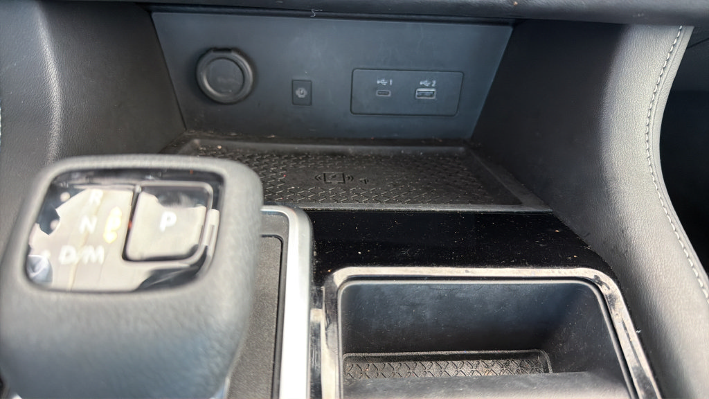 Used 2024 Nissan Pathfinder SL AWD/4WD image 17
