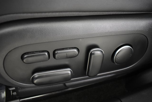 Used 2022 Hyundai Ioniq 5 Limited w/ Cargo Package image 12